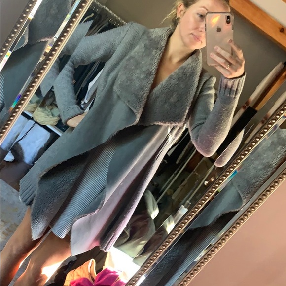 Le Chateau long cozy fall sweater - Picture 3 of 4